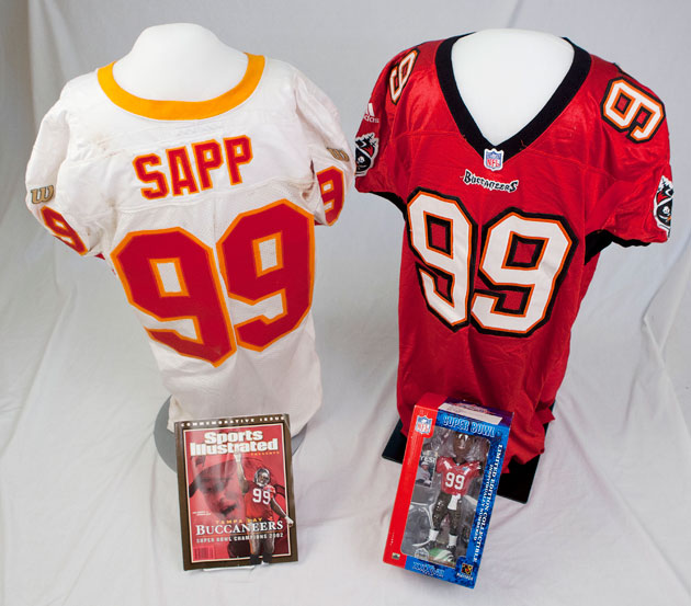 Warren Sapp enshrined in Pro Football Hall of Fame