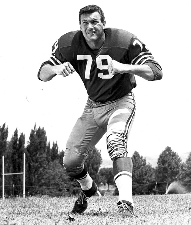 Bob St. Clair, Towering 49ers Tackle in the Hall of Fame, Dies at 84 - The  New York Times