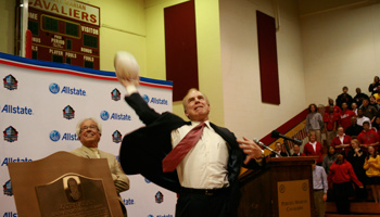 Hall of Famer Roger Staubach's name to be on Purcell Marian stadium