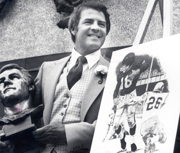 Remembering Hall of Famer Frank Gifford 